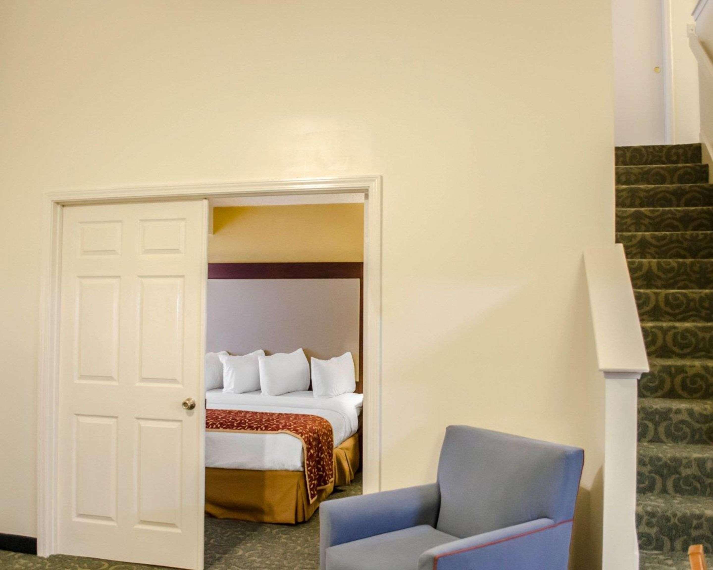 Surestay Studio By Best Western Pensacola Exterior photo