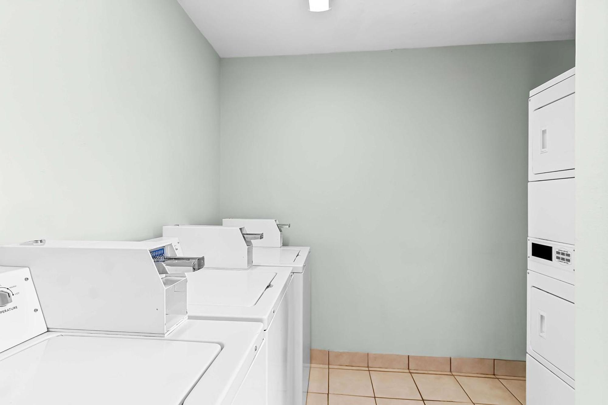 Surestay Studio By Best Western Pensacola Exterior photo